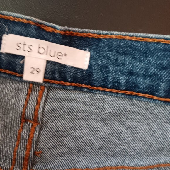 STS Blue Women's Layne Jean Shorts Size 29 NWT Distressed - Picture 4 of 6
